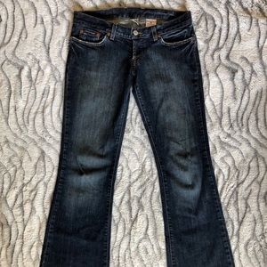 Lucky jeans size 27